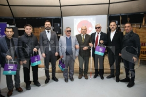 BAKAN GLER, BEYAZ BASTON DERNE YELER LE BR ARAYA GELD