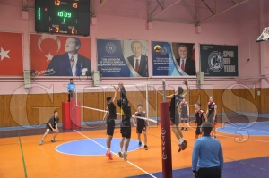 Okul Sporlar Voleybol msabakalar devam ediyor