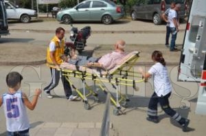 FATSA'DA YAYA'YA ARABA ARPTI 1 YARALI