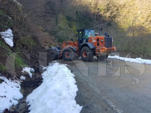 Orduda eriyen karlar heyelanlara yol atBykehir ekipleri sahada almalarn srdryor