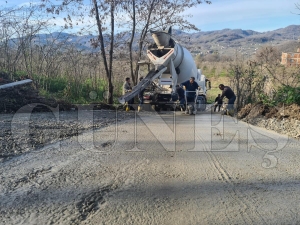 Fatsa’nın dört bir yanında konforlu beton yol çalışması Fatsa’nın dört bir yanında konforlu beton yol çalışması