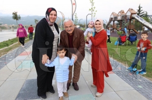 Ba�kan G�ler�den �ocuklar� sevindiren �al��ma... Ordu�ya 186 yeni oyun grubu kazand�r�ld�