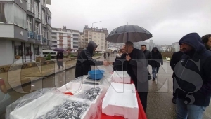 Pazartesi pazarını ziyaret ettiler... Pazartesi pazarını ziyaret ettiler...