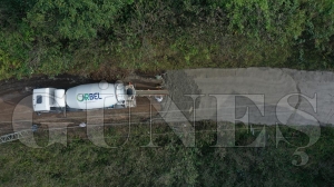 �ki il�eyi birbirine ba�layan yolda mutlu son