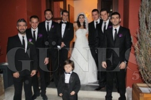 MEHVEŞ İLE MUSTAFA DÜNYA EVİNE GİRDİ MEHVEŞ İLE MUSTAFA DÜNYA EVİNE GİRDİ