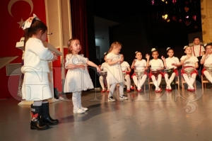Özel çocuklardan 'birlikte daha güzel bir dünya' mesajı Özel çocuklardan 'birlikte daha güzel bir dünya' mesajı