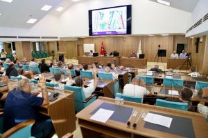 Bakan Glerden aklamalar.... Ordu bir iek retim merkezi olabilir.  Tarm makineleri reticilerin emrinde
