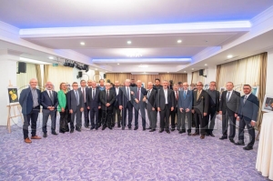 Cumhuriyetin 102. y�l�nda anlaml� bir sergi: geliri Ordulu gen�lerin bursuna ba���land�