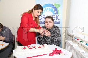 El emeği ürünleri sayesinde gelir sağlıyorlar El emeği ürünleri sayesinde gelir sağlıyorlar