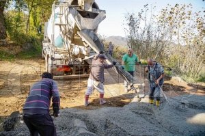 Aslancami mahallesi�nde yap�lan yol �al��mas� vatanda�lara nefes ald�rd�