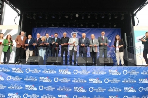 Ba�kan G�ler festivalde m�jdeyi verdi