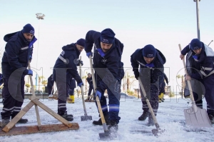 Fatsa belediyesi ekipleri buzlanmaya kar�� sahada
