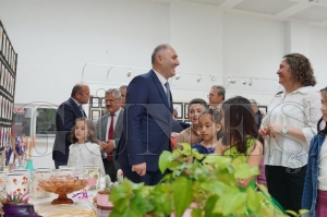 Minik ressamlardan b�y�k sergi