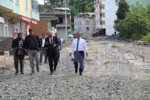 Hastane yolunda sıcak asfalt çalışması yapıldı Hastane yolunda sıcak asfalt çalışması yapıldı