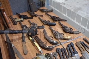 4 bin 500 antika eşyasını halka sergiliyor 4 bin 500 antika eşyasını halka sergiliyor