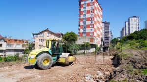 Yeni yol açma çalışmaları sürüyor Yeni yol açma çalışmaları sürüyor
