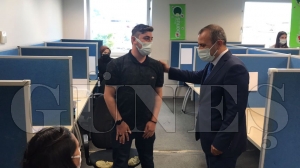 Vali Sonel, Atos Çağrı merkezini ziyaret etti Vali Sonel, Atos Çağrı merkezini ziyaret etti
