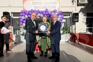 Vali Erol, hay�rsever i� insan� Mazhar Tanr�kulu�nun ba���lar�yla yap�lan at�lyelerin a��l�� t�reni kat�ld�