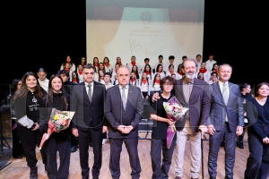 Vali Erol, �Kim Var� Projesi Kapsam�nda D�zenlenen Etkinli�e Kat�ld�