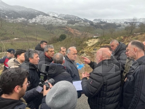 Vali Erol, heyelan b�lgelerinde incelemede bulundu