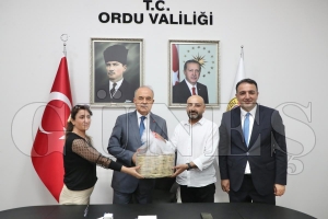 Mardinli ��renciler Vali Erol�u ziyaret etti