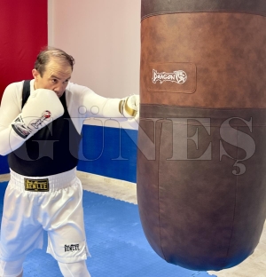 D�nya �ampiyonu Mustafa Gen�, 23 y�l sonra ringlere d�nd�: Hedef i�in Ordu�da kampa giriyor
