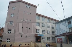ATATRK LKOKULU YEN BNASINDA