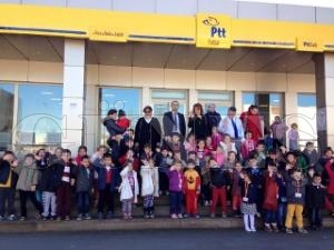 MNK RENCLER ALELERNE PTT'DEN YILBAI KARTI YOLLADI