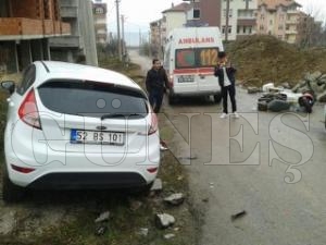 OTOMOBL LE MOTOSKLET ARPITI: 1 YARALI