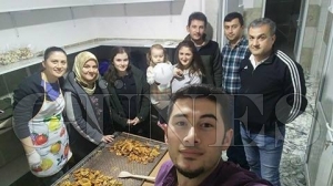 Dalından dökülen meyveler kadın eliyle ekonomiye kazandırılıyor Dalından dökülen meyveler kadın eliyle ekonomiye kazandırılıyor