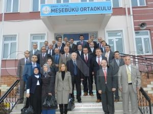 OKUL VE KURUMLARA BEYAZ BAYRAK VE SERTFKALARI TRENLE VERLD
