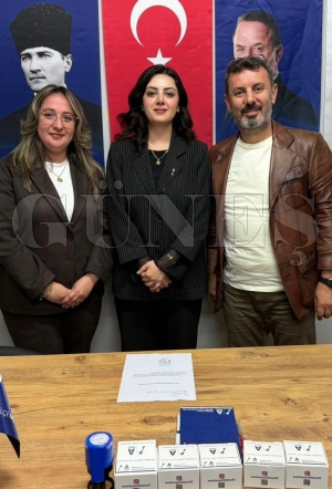 Anahtar Parti�de Kad�n Kollar� Ba�kan� Av. Bayraktar Oldu