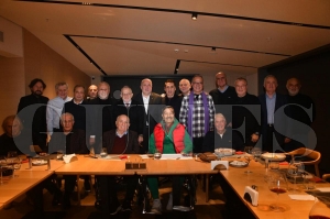 Eski dostlarla moral yeme�i