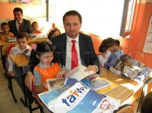 Öğrencileri Sınıflarında Ziyaret Ettiler Öğrencileri Sınıflarında Ziyaret Ettiler
