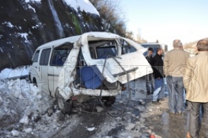 BUZLU YOLDA ZNCRLEME KAZA: 1 YARALI