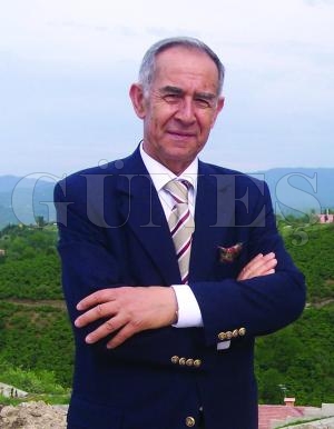 HEYKEL  DKLECEK  ADAM !...