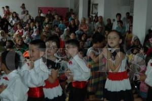 MERKEZ İLKÖĞRETİM OKULU ANA SINIFI ÖĞRENCİLERİ HÜNERLERİNİ SERGİLEDİ MERKEZ İLKÖĞRETİM OKULU ANA SINIFI ÖĞRENCİLERİ HÜNERLERİNİ SERGİLEDİ