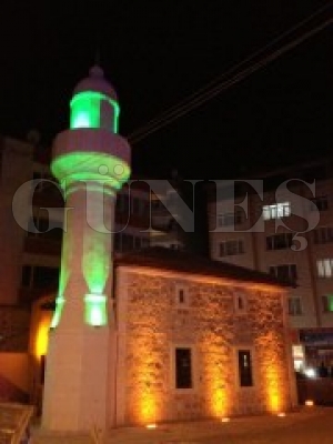 HACI HULUS BABA CAM TARH YANSITIYOR