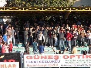 Taraftarlar “Rahat Tezahürat Yapamıyoruz” Taraftarlar “Rahat Tezahürat Yapamıyoruz”