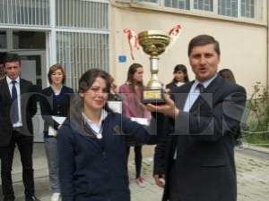 Ticaret Meslek Lisesi rencileri Atletizmde l Birincisi