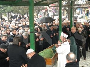 TÜRKAN BURSALIOĞLU VEFAT ETTİ TÜRKAN BURSALIOĞLU VEFAT ETTİ
