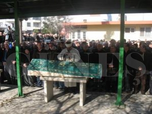 EMEKLİ ÖĞRETMEN SULTAN YAHŞİ VEFAT ETTİ EMEKLİ ÖĞRETMEN SULTAN YAHŞİ VEFAT ETTİ