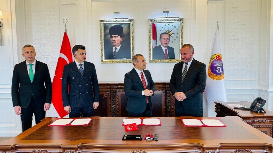 Hayırsever Erçal ailesinden eğitime destek