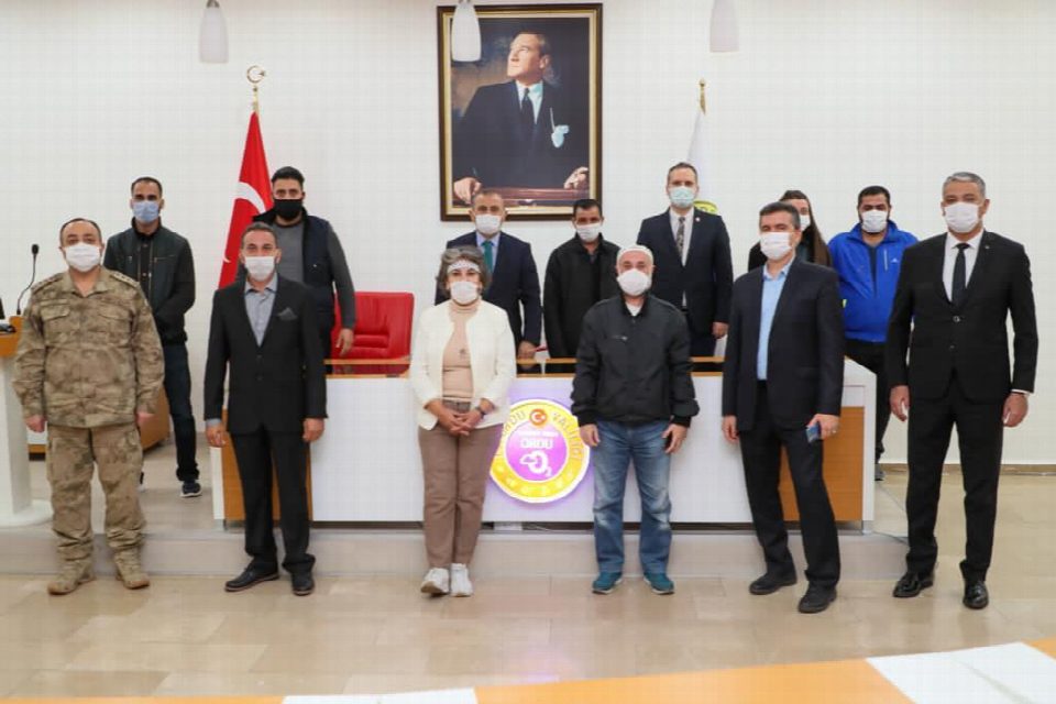 Vali Sonel, yabancı uyruklu misafirlerin temsilcileriyle bir araya geldi