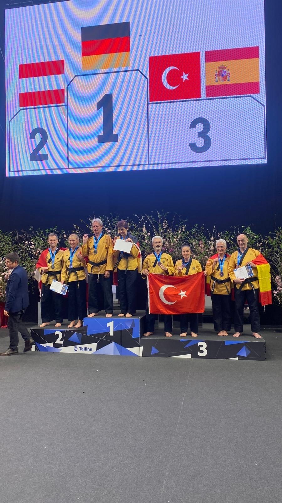 'Süper babaanne' Avrupa 3'üncüsü