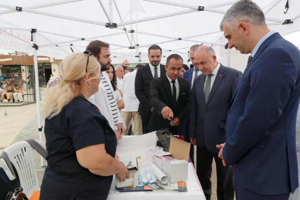 Vali Erol, halk sağlığı haftası kapsamında düzenlenen etkinliğe katıldı
