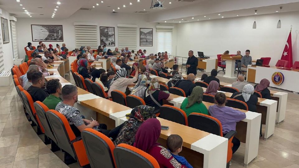 Vali Sonel, “ Vatandaşlarımızın sıkıntılarını gidermek için buradayız”