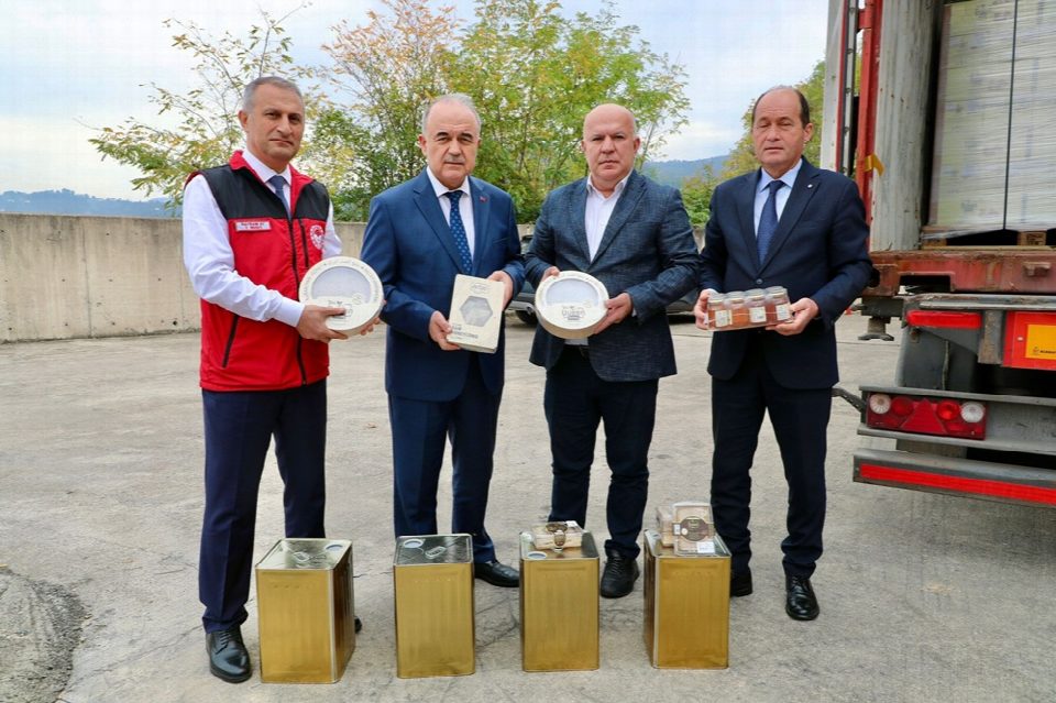 Ordu’dan İngiltere’ye bal ihracatı yapıldı