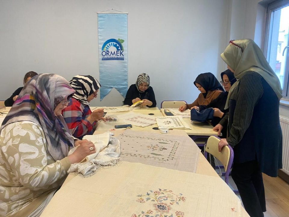 Ücretsiz meslek ve sanat eğitimi
