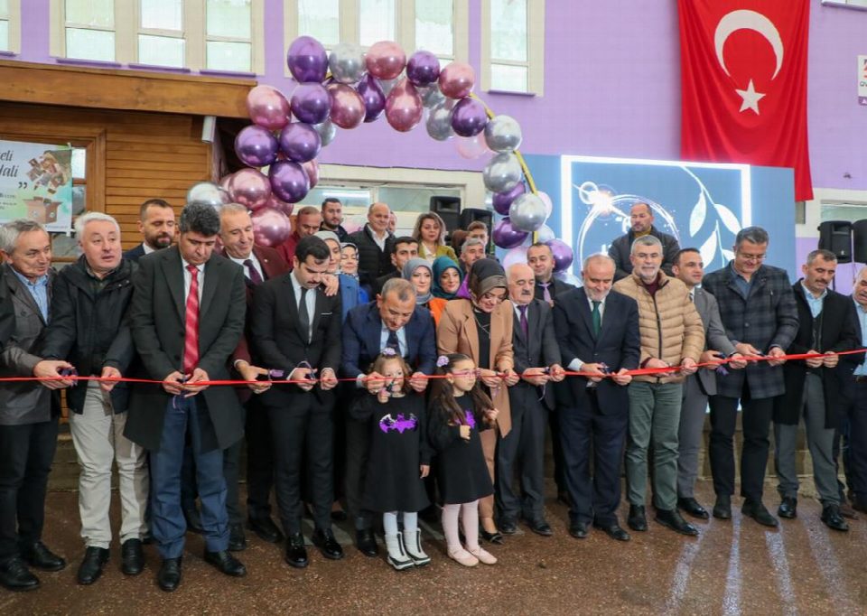 Çamaş Hanımeli Kadın Girişimi Üretim ve İşletme Kooperatifinin satış mağazası açıldı